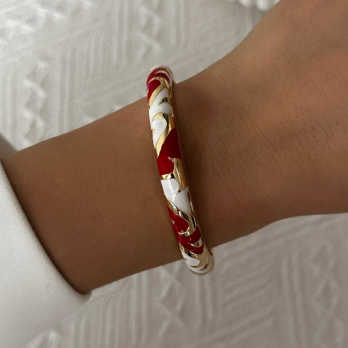 Bracelet Jonc Trèfle à Quatre Feuilles – Émail Coloré & Zircons | Porte-Bonheur