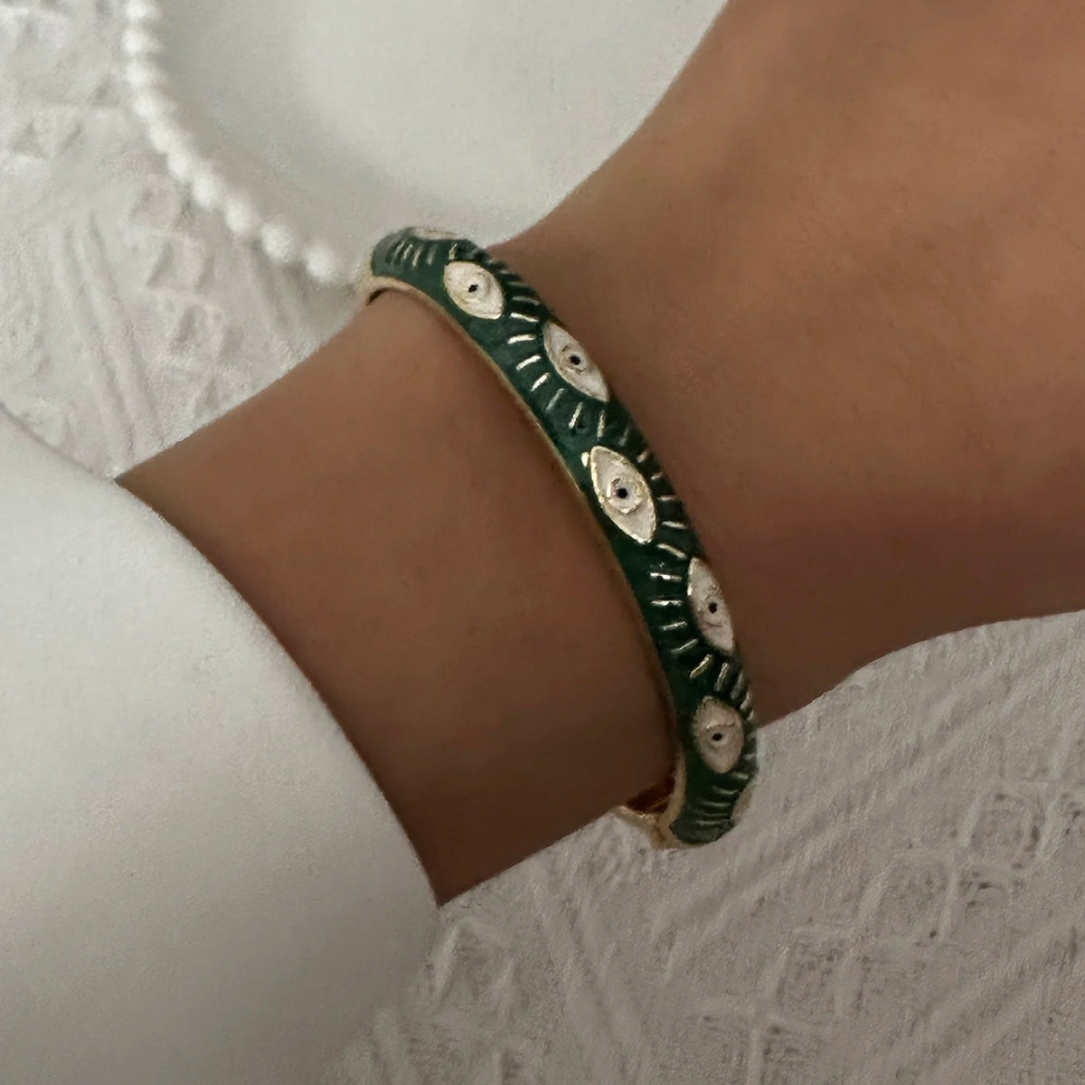 Bracelet Jonc Trèfle à Quatre Feuilles – Émail Coloré & Zircons | Porte-Bonheur