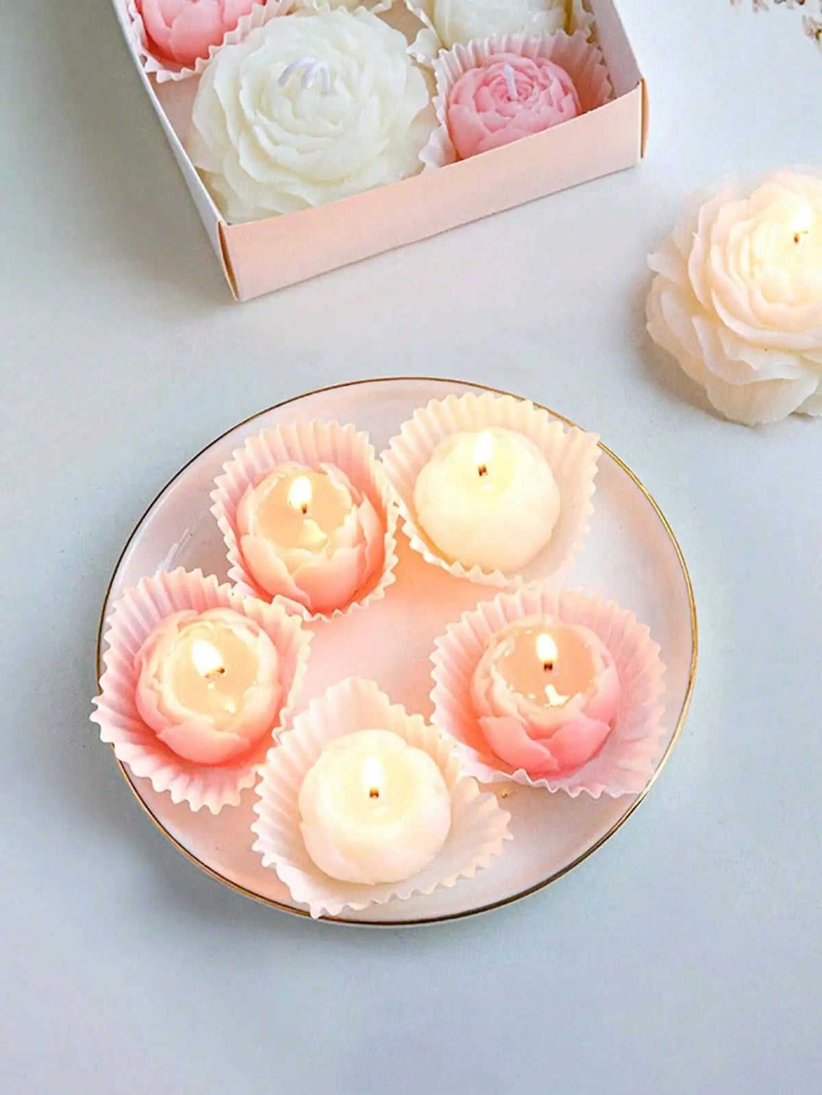 Coffret 4 Bougies Artisanales en Forme de Rose – Cire de Soja, Parfumées, Cadeau Saint-Valentin