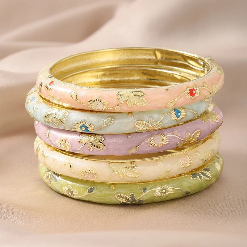 Lot de 5 Bracelets Joncs Cloisonnés Émail Fleurs – Style Bohème Vintage