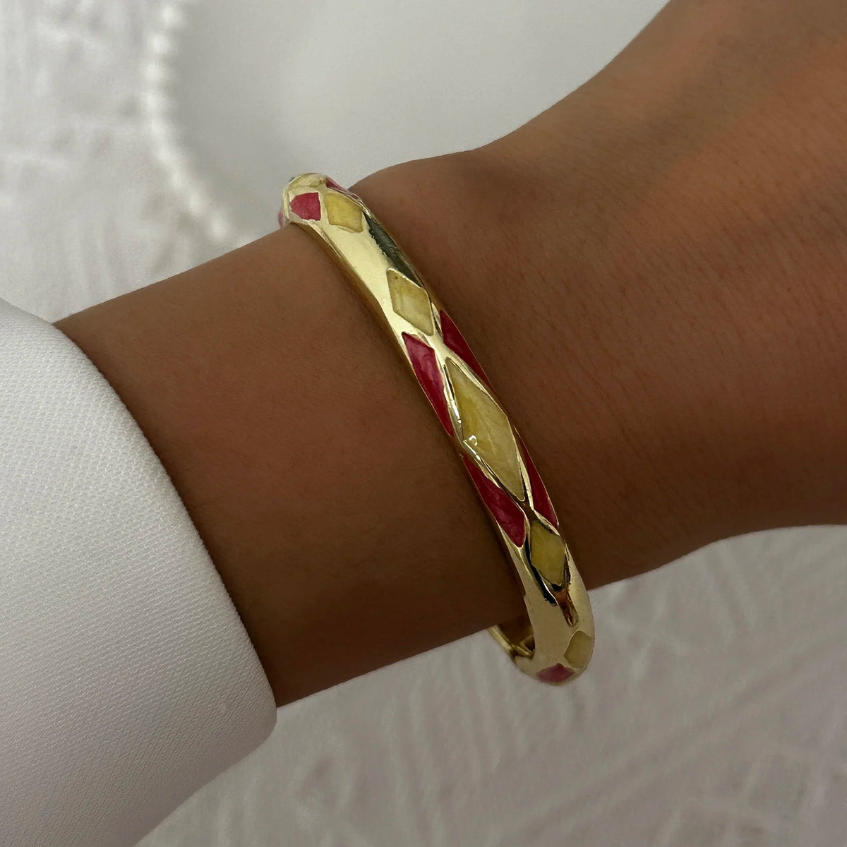 Bracelet Jonc Trèfle à Quatre Feuilles – Émail Coloré & Zircons | Porte-Bonheur