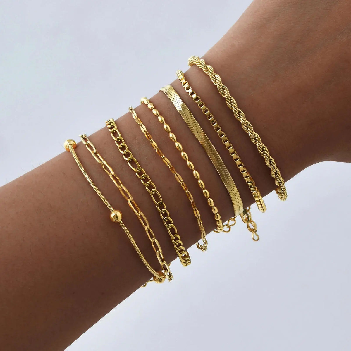 Bracelet Femme en Acier Inoxydable doré – Chaîne Fine Empilable, Résistant à l'Eau, Bijou Tendance Anti-Ternissement