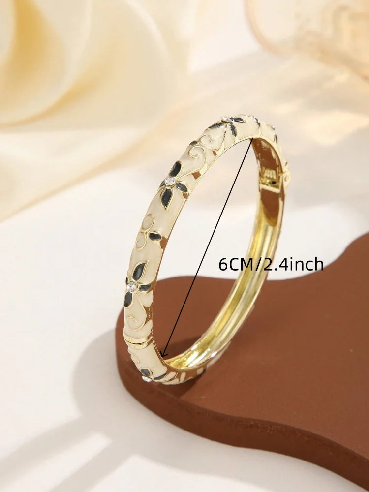 Bracelet Jonc Trèfle à Quatre Feuilles – Émail Coloré & Zircons | Porte-Bonheur Doré