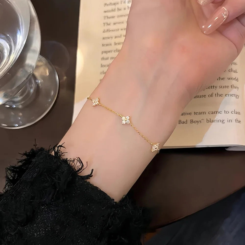 Collier Trèfle à Quatre Feuilles Zircon doré