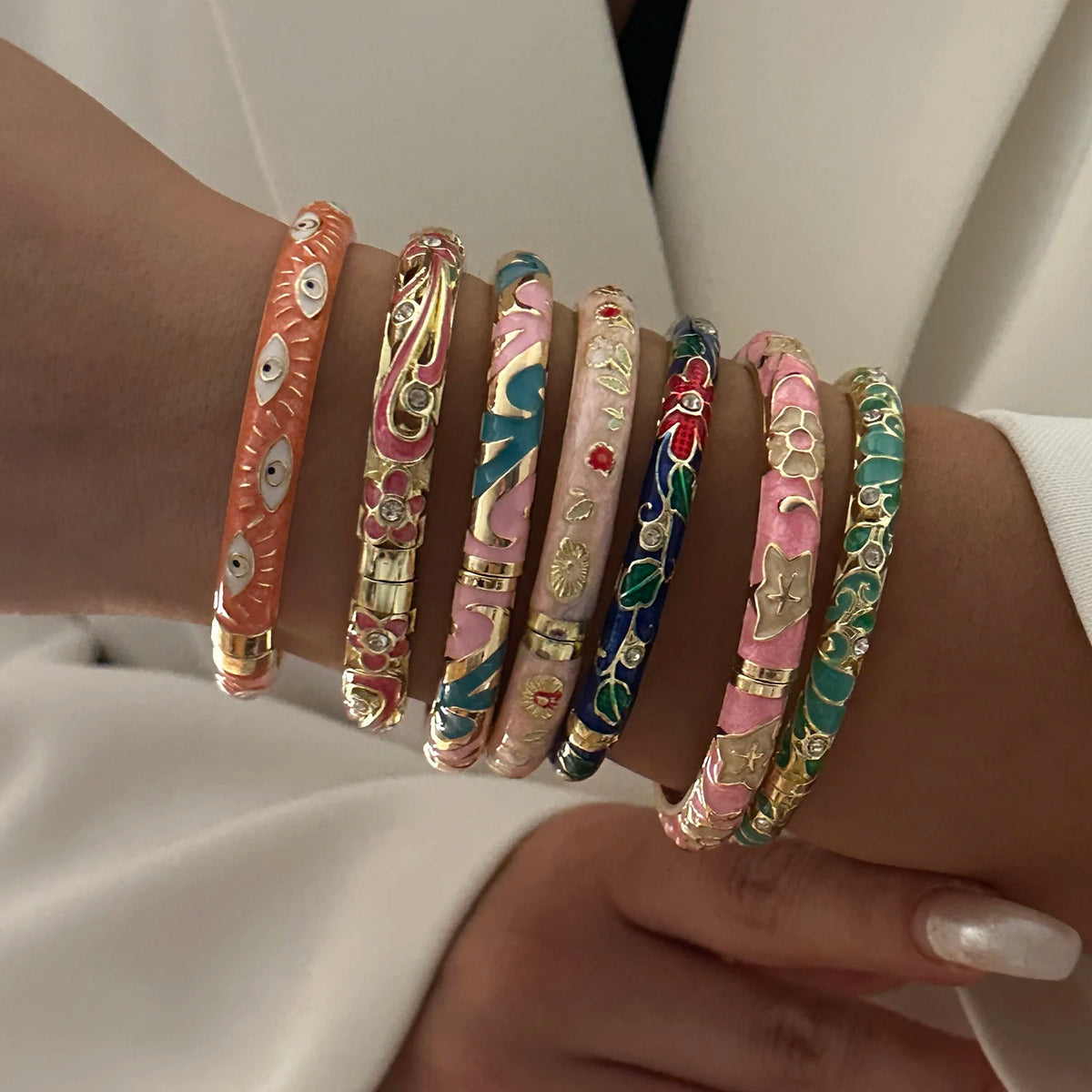 Bracelet Jonc Trèfle à Quatre Feuilles – Émail Coloré & Zircons | Porte-Bonheur