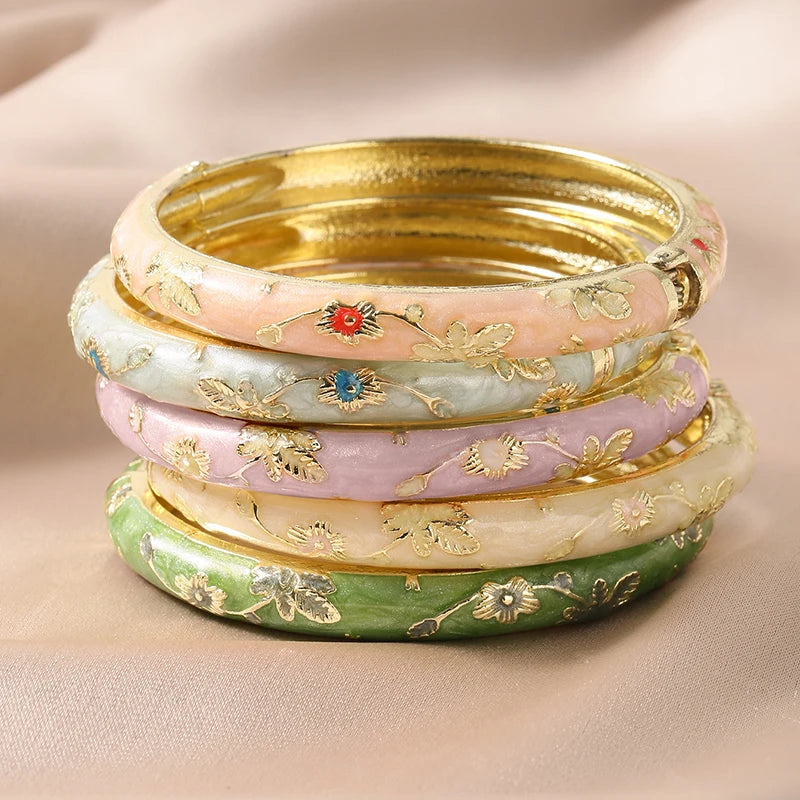 Lot de 5 Bracelets Joncs Cloisonnés Émail Fleurs – Style Bohème Vintage