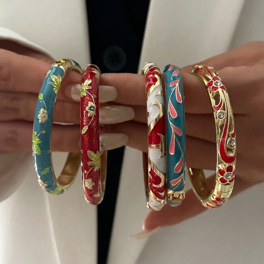 Bracelet Jonc Trèfle à Quatre Feuilles – Émail Coloré & Zircons | Porte-Bonheur