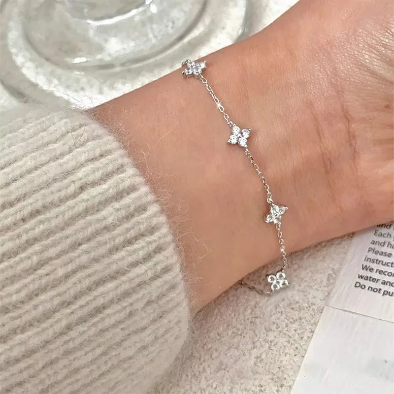 Collier Trèfle à Quatre Feuilles Zircon doré