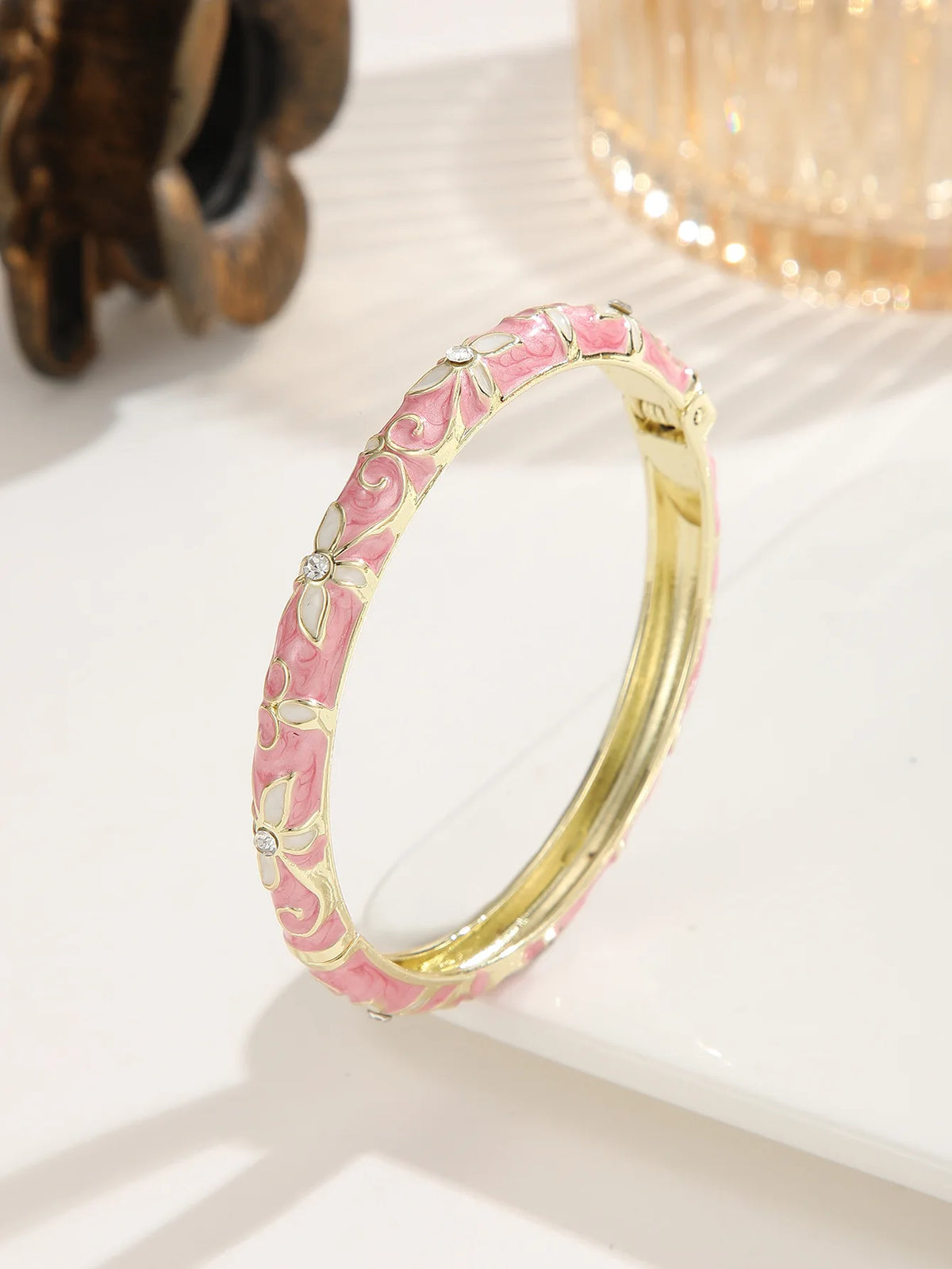 Bracelet Jonc Trèfle à Quatre Feuilles – Émail Coloré & Zircons | Porte-Bonheur Doré