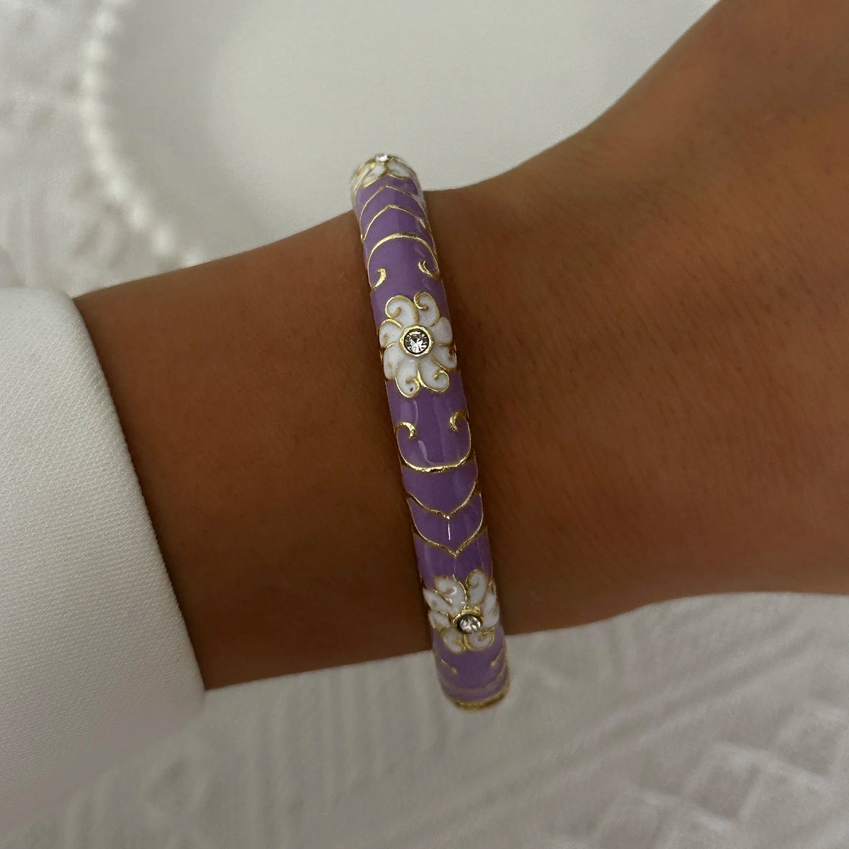 Bracelet Jonc Trèfle à Quatre Feuilles – Émail Coloré & Zircons | Porte-Bonheur