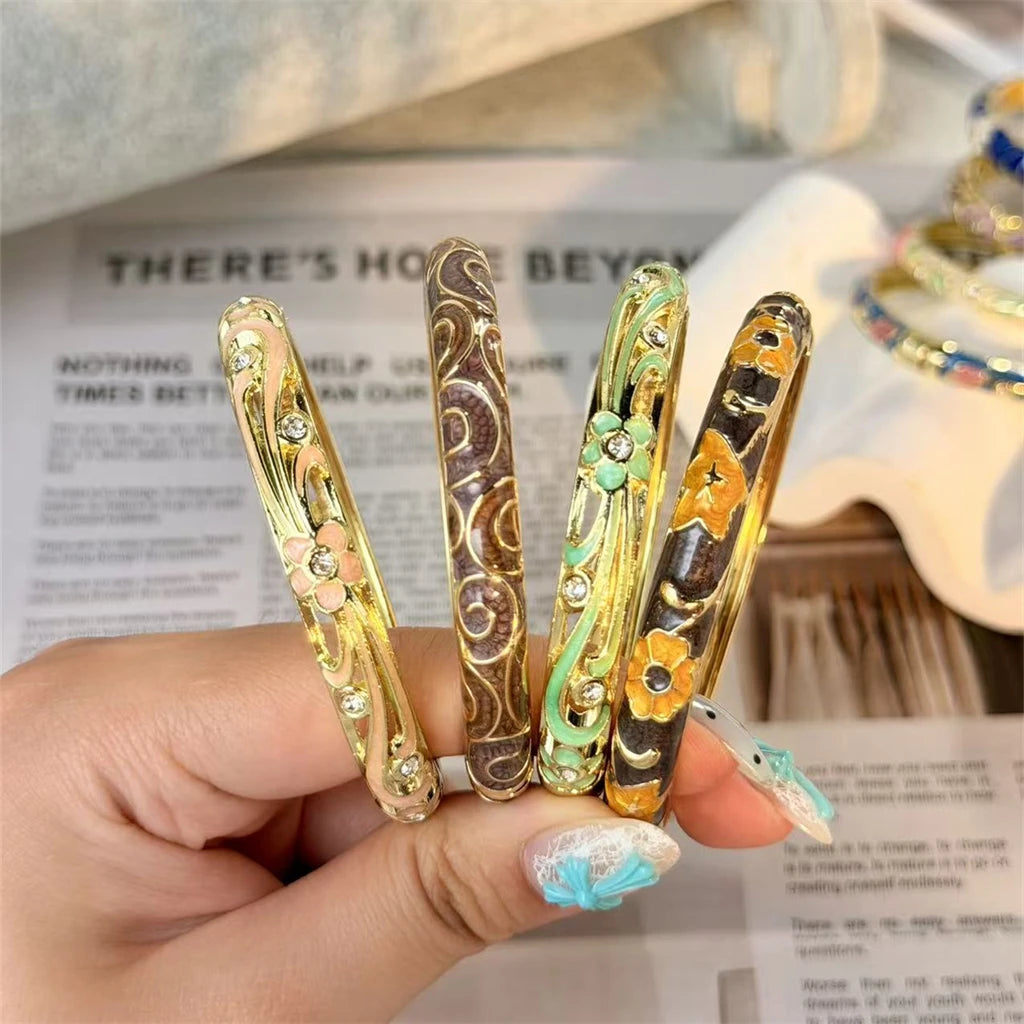Bracelet Jonc Trèfle à Quatre Feuilles – Émail Coloré & Zircons | Porte-Bonheur